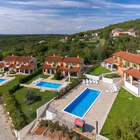 Apartments Athos ラバック エクステリア 写真