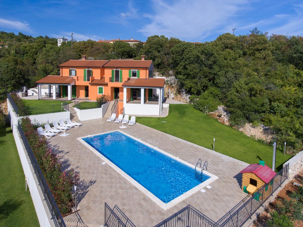 Apartments Athos ラバック エクステリア 写真